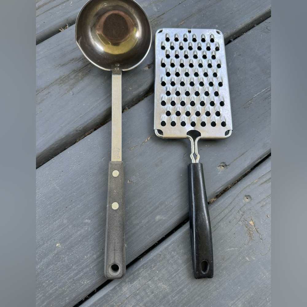 Black Handle Ladle and Grater Set